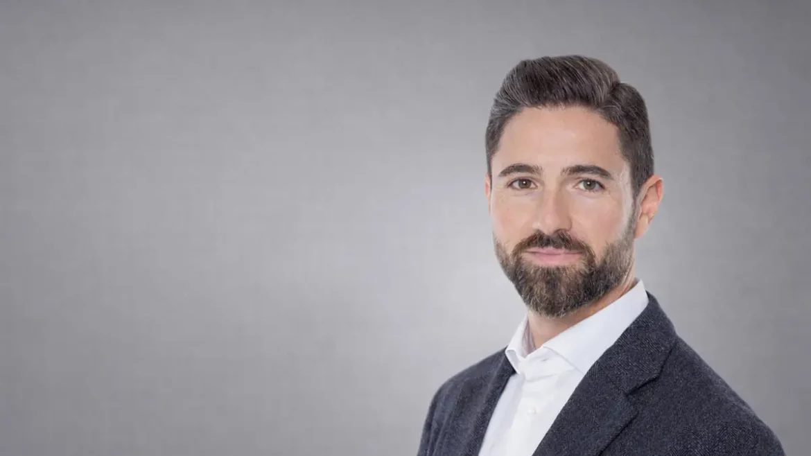 Podcast bölümü: Veri Merkezi Yatırımları Neden Patlama Yaşıyor? | Ersin Yorulmaz, DigitalBridge | Dünya Trendleri by Aykut Balcı