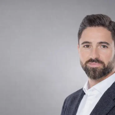 Podcast bölümü: Veri Merkezi Yatırımları Neden Patlama Yaşıyor? | Ersin Yorulmaz, DigitalBridge | Dünya Trendleri by Aykut Balcı