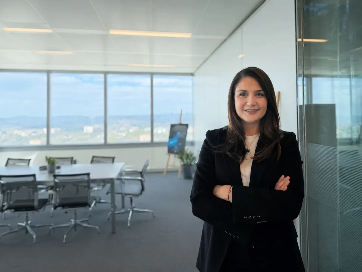 Podcast bölümü: Ürün Değil Deneyim: Platformlaşmanın Yükselişi | Damla Gülbay Arnas, QNB Dijital Köprü | Dünya Trendleri by Aykut Balcı